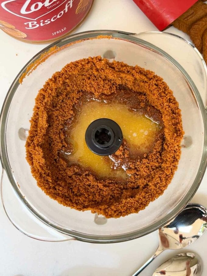 How to make Biscoff Cheesecake. Step 1. Combine the base.