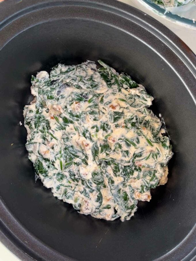 How to make vegetarian slow cooker lasagne. Step 4.